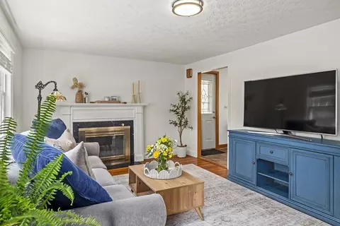 8 Kingcrest Ter, Randolph, MA 02368 photo 6
