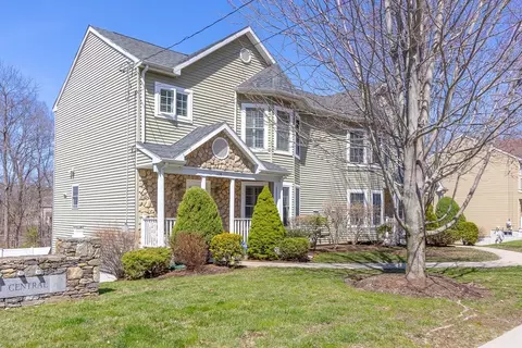 194 E Central St #194, Natick, MA 01760