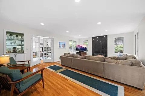 6 Yolande Rd, Marblehead, MA 01945 photo 8