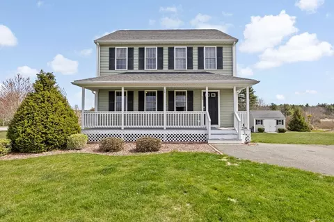 29 Captain Hall Rd, Middleboro, MA 02346