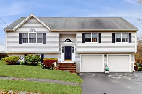 21 Sunset Rd, Lynn, MA 01904