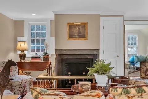 Living - 4 Lane Rd, Gloucester, MA 01930 photo 4 of 5