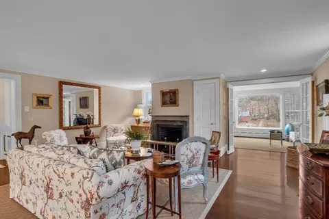 Living - 4 Lane Rd, Gloucester, MA 01930 photo 2 of 5
