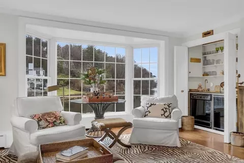 4 Lane Rd, Gloucester, MA 01930