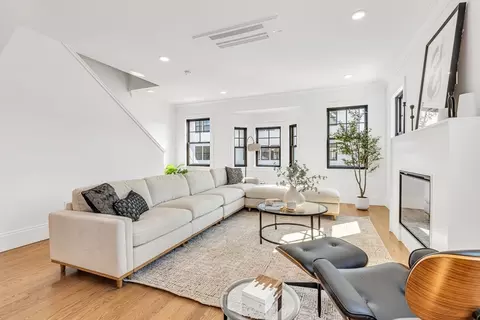349 Baker St #A, Boston, MA 02132