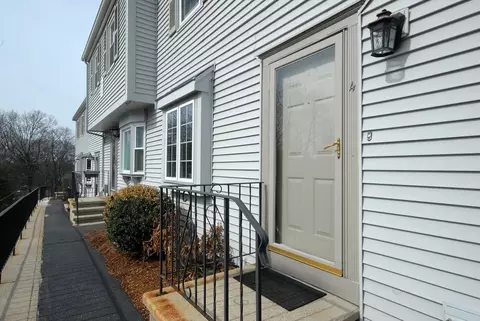 12 Oak Ridge Dr #4, Maynard, MA 01754 photo 2