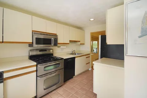 12 Oak Ridge Dr #4, Maynard, MA 01754 photo 5