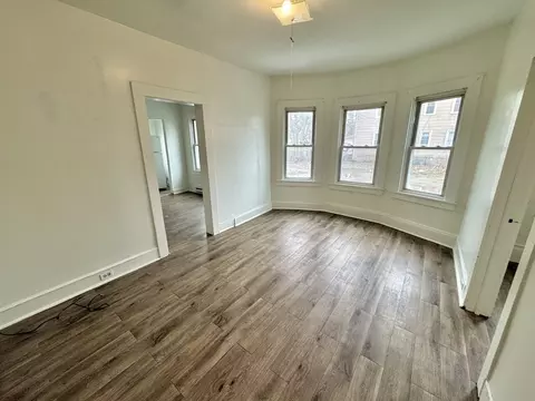 403 Orange St, Springfield, MA 01108 photo 5