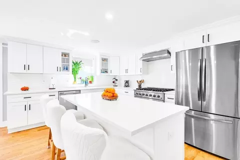 702 Rathbun St, Blackstone, MA 01504