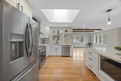 Kitchen - 2 Thomas Rd, Danvers, MA 01923 photo 2 of 3