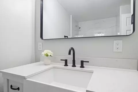 Bath - 2 Thomas Rd, Danvers, MA 01923 photo 3 of 6