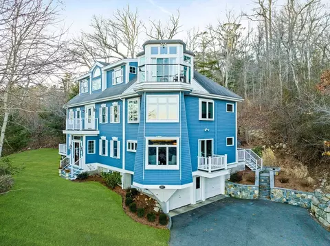 907 S River St, Marshfield, MA 02050