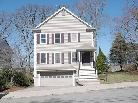18 Robin St, Boston, MA 02132