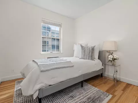 Bedroom - 36 Browne St #2, Brookline, MA 02446 photo 3 of 4