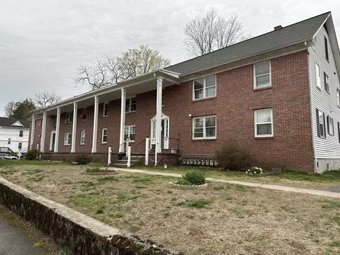 50 Prospect St #G, Greenfield, MA 01301