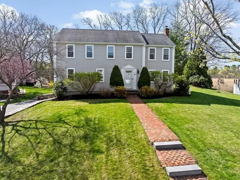 16 Andrews Isle, Hingham, MA 02043