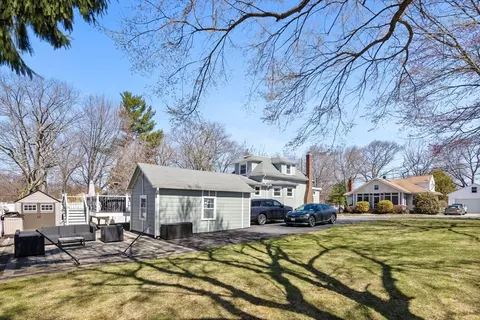 Exterior - 75 Fairmount Ave, Saugus, MA 01906 photo 6 of 8