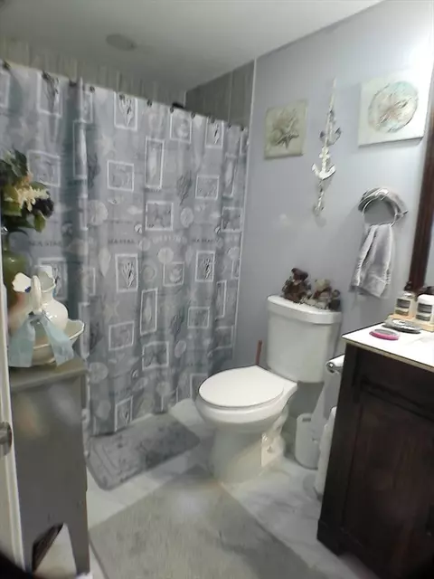 247 Pilgrim Ave, Worcester, MA 01604 photo 16