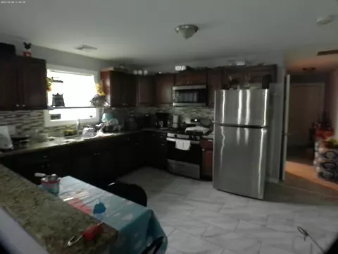 247 Pilgrim Ave, Worcester, MA 01604 photo 12
