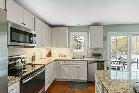 Kitchen - 56 Chartwell Dr, Bourne, MA 02532 photo 5 of 6