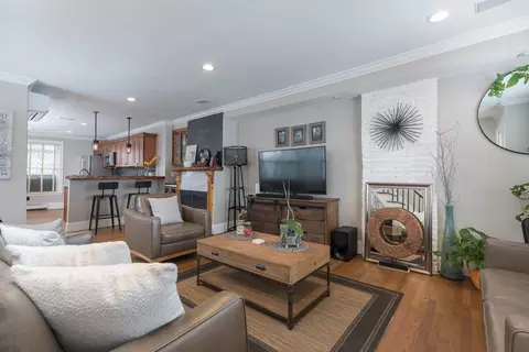 571 E 3rd St, Boston, MA 02127 photo 5