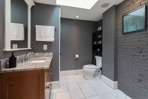 571 E 3rd St, Boston, MA 02127 photo 14