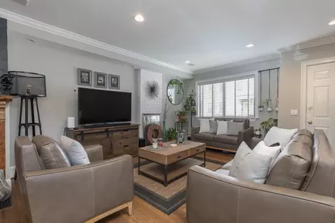 571 E 3rd St, Boston, MA 02127 photo 6