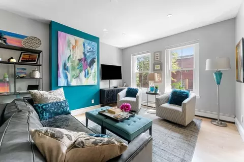 112 Union Park St #2, Boston, MA 02118