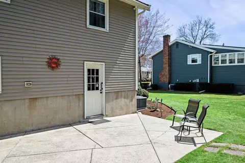 Exterior - 20 Juniper Dr, Saugus, MA 01906 photo 7 of 12