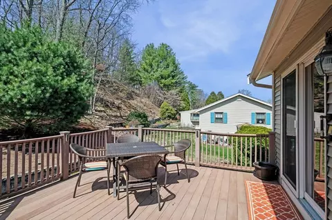 Exterior - 20 Juniper Dr, Saugus, MA 01906 photo 4 of 12