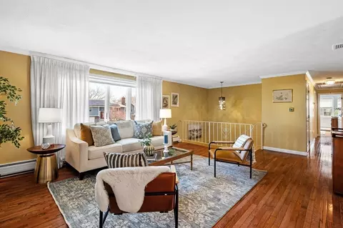 Living - 20 Juniper Dr, Saugus, MA 01906 photo 3 of 5