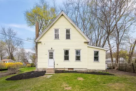 55 Brigham Pl, Whitman, MA 02382