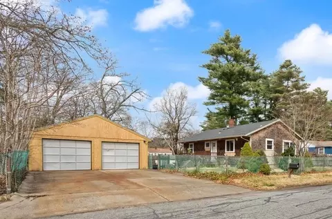 15 Pershing Ave, Acushnet, MA 02743