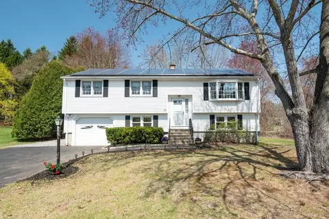 12 Bear Hill Rd, Billerica, MA 01821