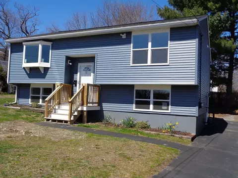 33 Hally Rd, Lowell, MA 01854