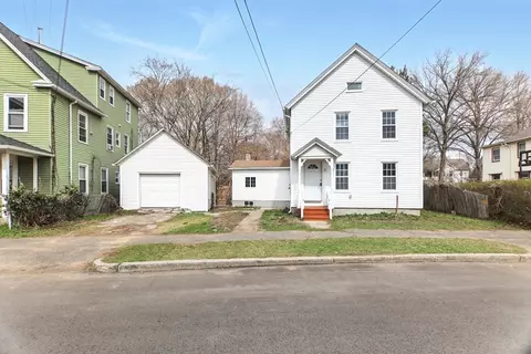 86 White St, Westfield, MA 01085