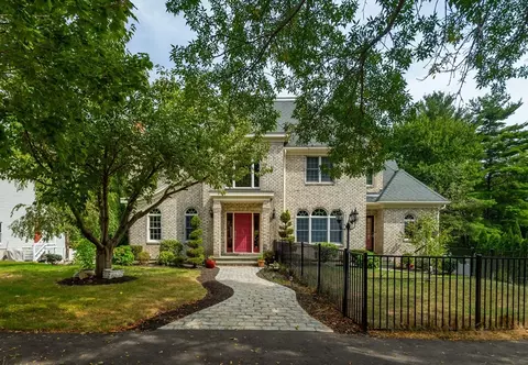 58 Andrews Rd, Wakefield, MA 01880
