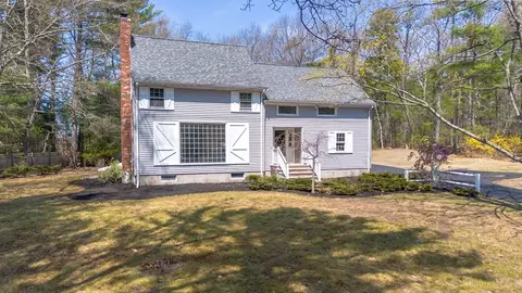470 Myricks St, Taunton, MA 02718