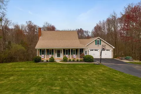 14 Wamsutta Ridge Rd, Charlton, MA 01507