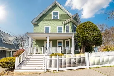 52 Atkins Ave, Lynn, MA 01904