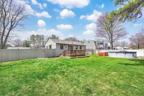 Exterior - 3 Gula Dr, Easthampton, MA 01027 photo 10 of 11