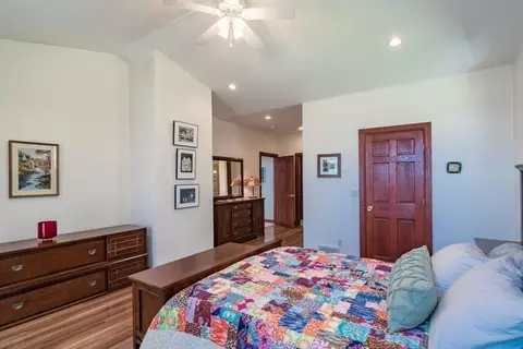 65 Bridge St, Hatfield, MA 01038 photo 19