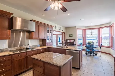 65 Bridge St, Hatfield, MA 01038 photo 16