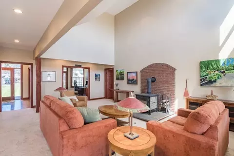 65 Bridge St, Hatfield, MA 01038 photo 7