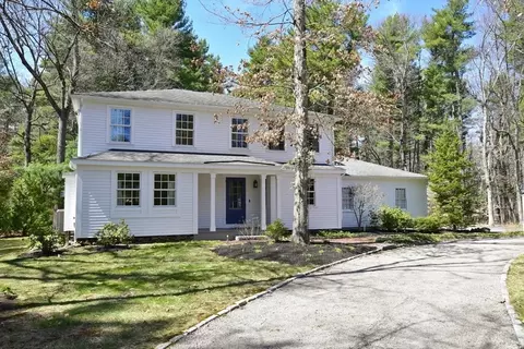 5 Juniper Ln, Norfolk, MA 02056
