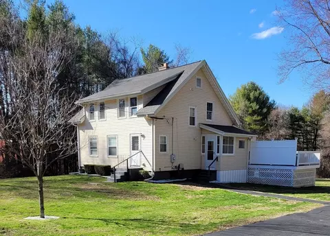90 Amherst Rd, Pelham, MA 01002
