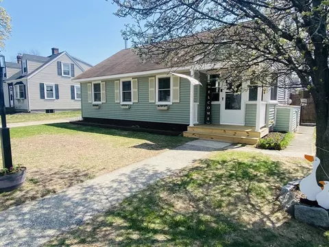 27 Saint Anns Ave, Peabody, MA 01960