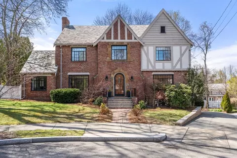 16 Overlook Park, Newton, MA 02459