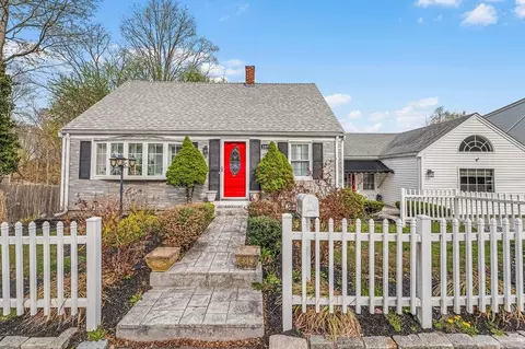 1077 Pleasant St, Weymouth, MA 02189