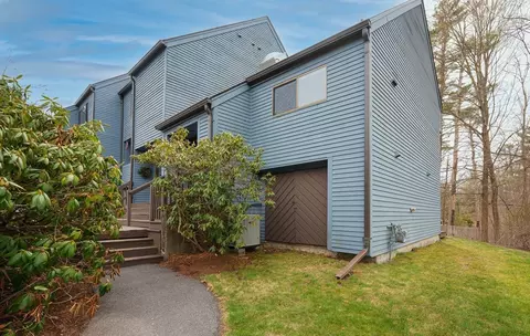 271 Brown Bear Xing #271, Acton, MA 01718